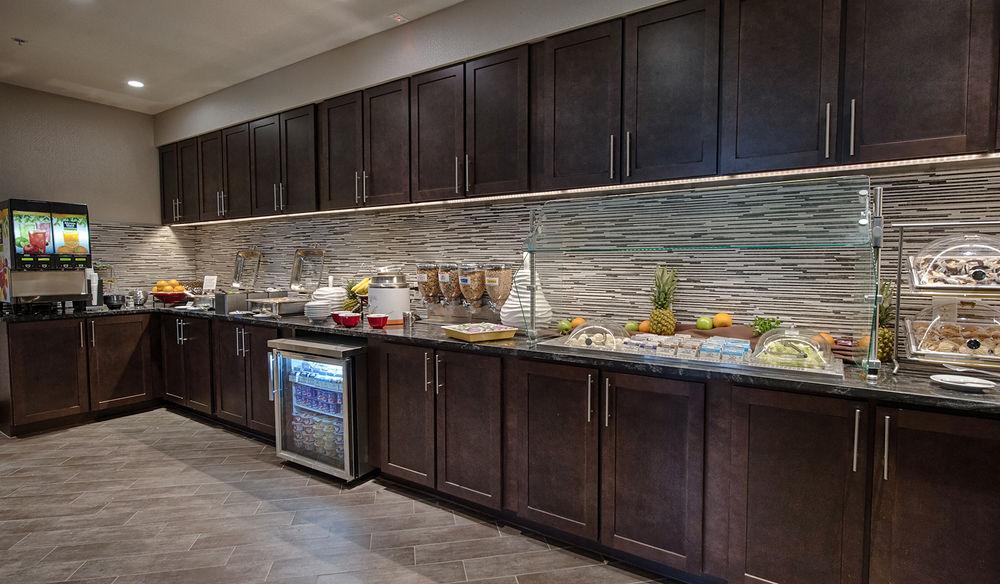 Residence Inn By Marriott Boston Logan Airport/Chelsea Extérieur photo