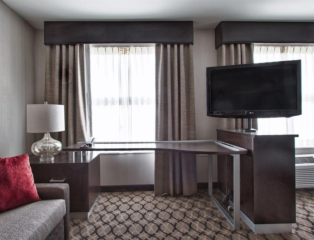 Residence Inn By Marriott Boston Logan Airport/Chelsea Extérieur photo