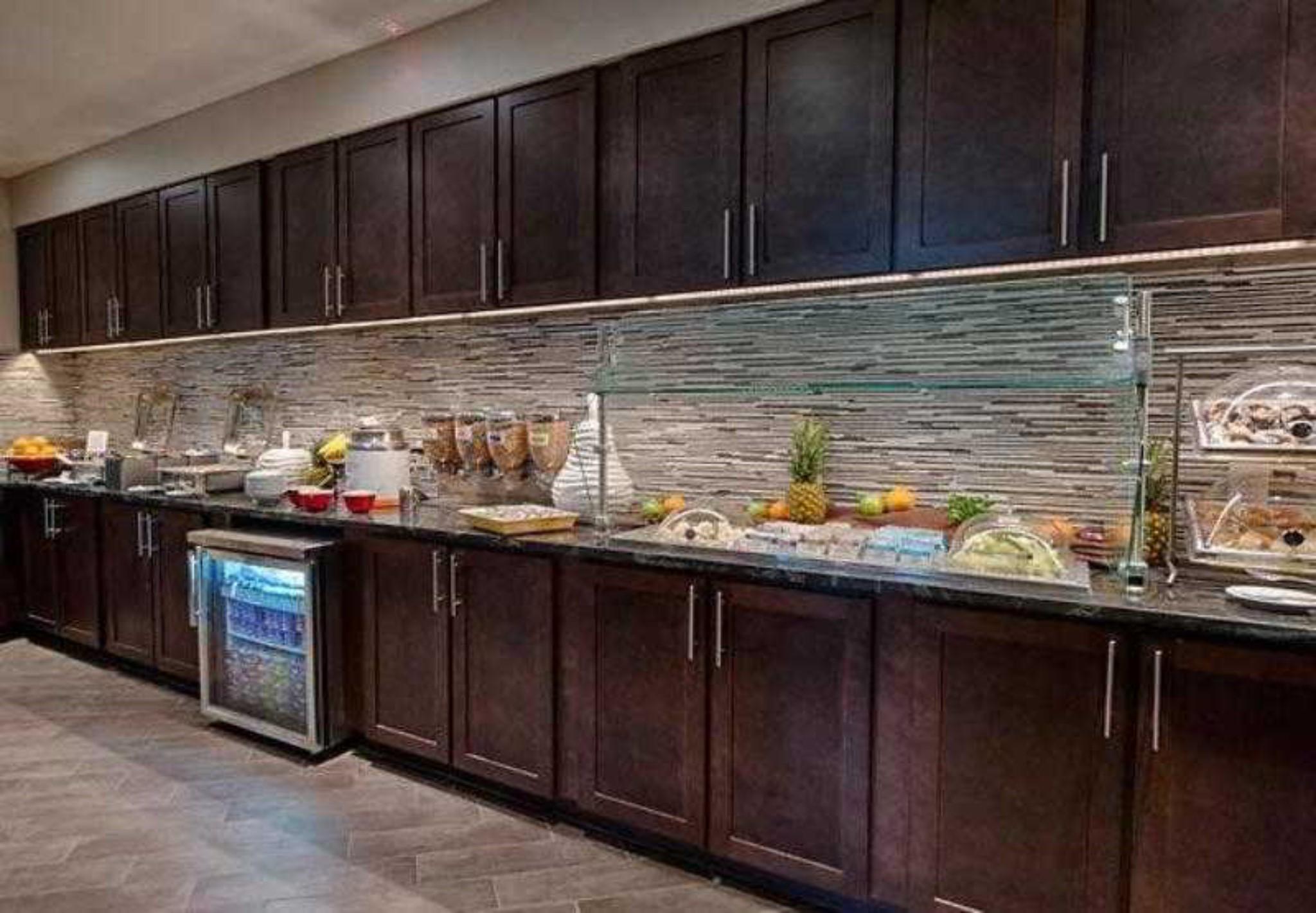 Residence Inn By Marriott Boston Logan Airport/Chelsea Extérieur photo