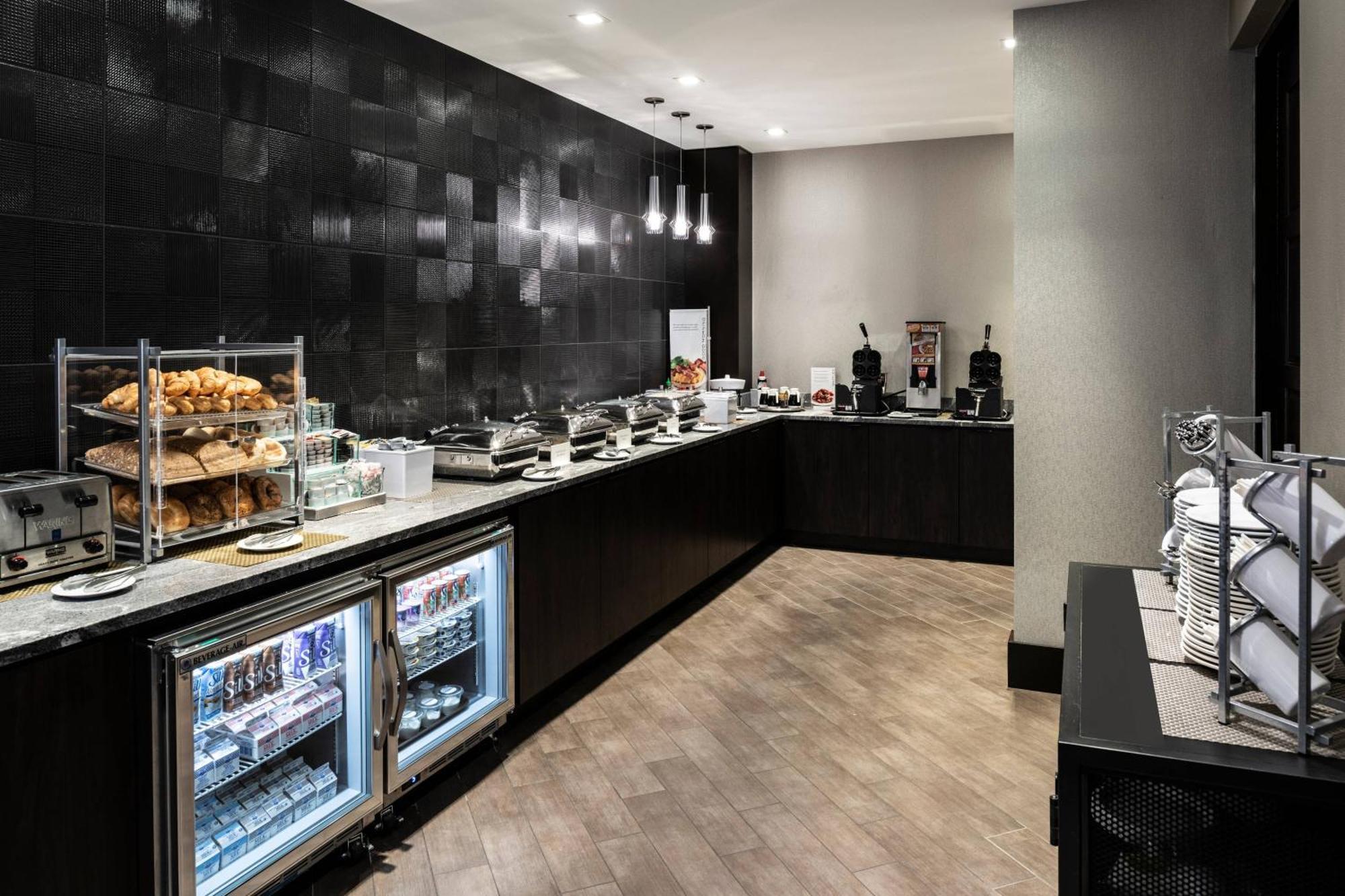 Residence Inn By Marriott Boston Logan Airport/Chelsea Extérieur photo