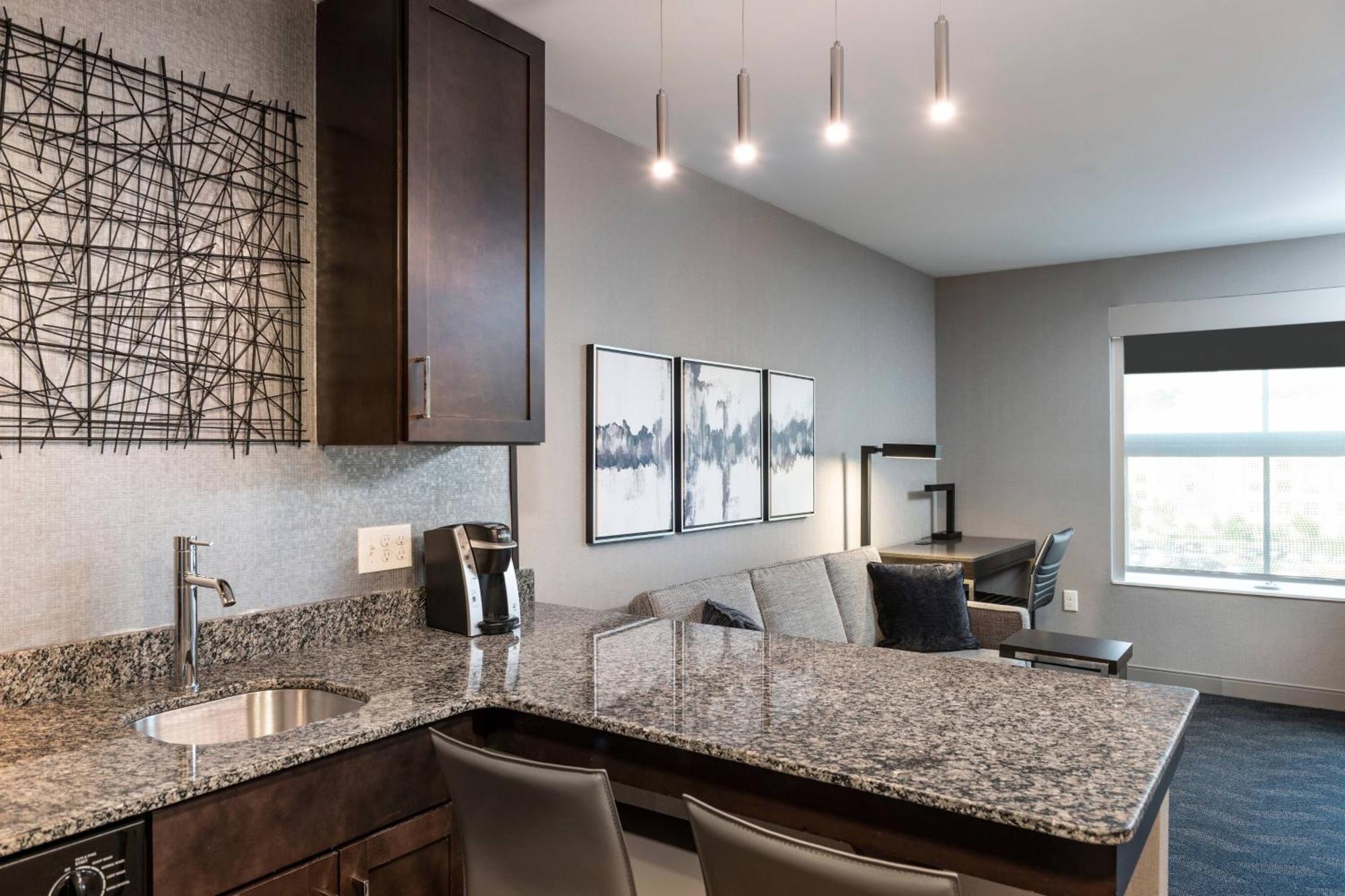 Residence Inn By Marriott Boston Logan Airport/Chelsea Extérieur photo